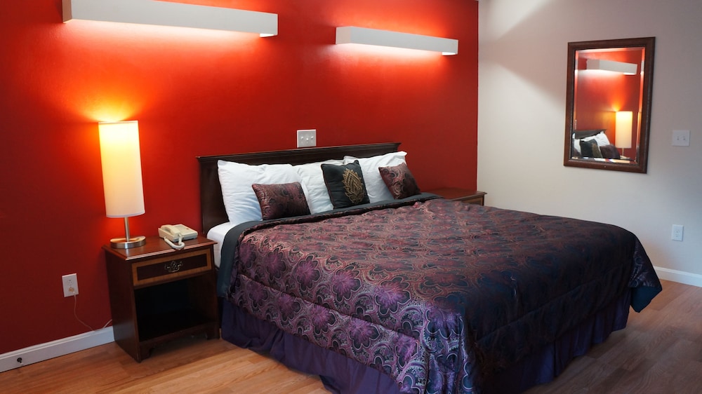 Single Room, 1 King Bed - Photo 2