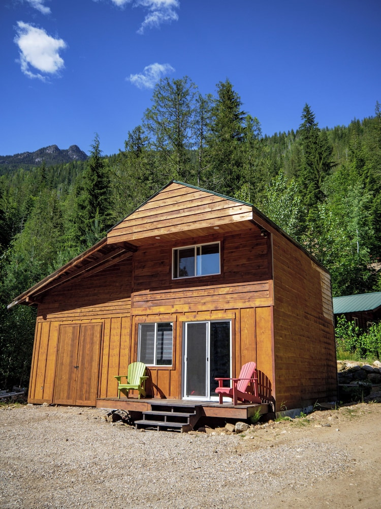Cabin photo 2