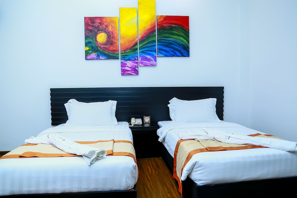 Exclusive Mid-night arrivals (15% off on F&B, 10% off on Bar) Free Upgrade to Deluxe on availability photo 3