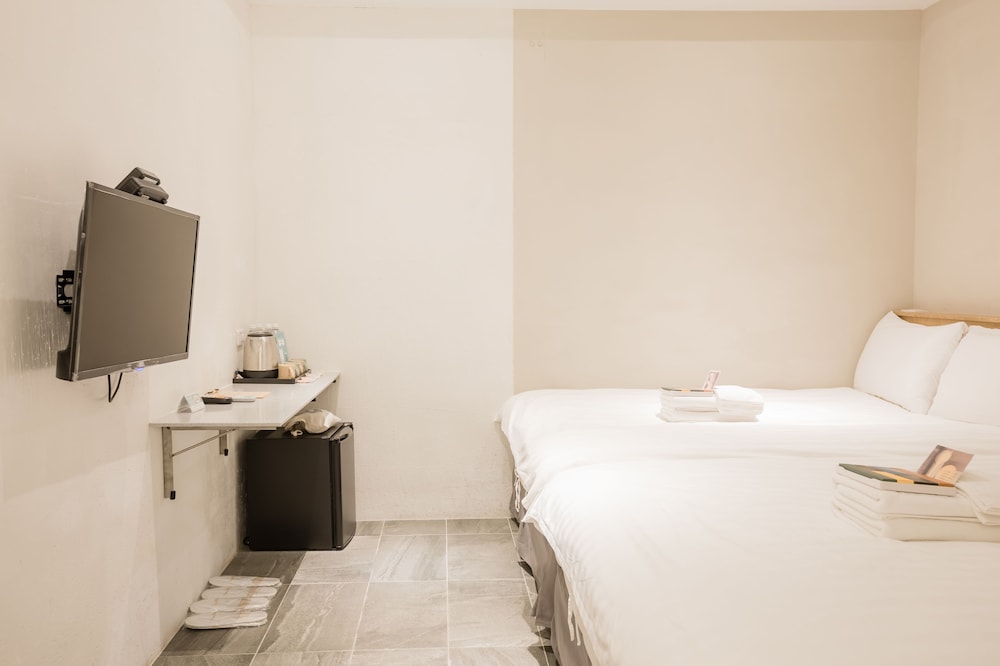 Standard Quadruple Room - Photo 22