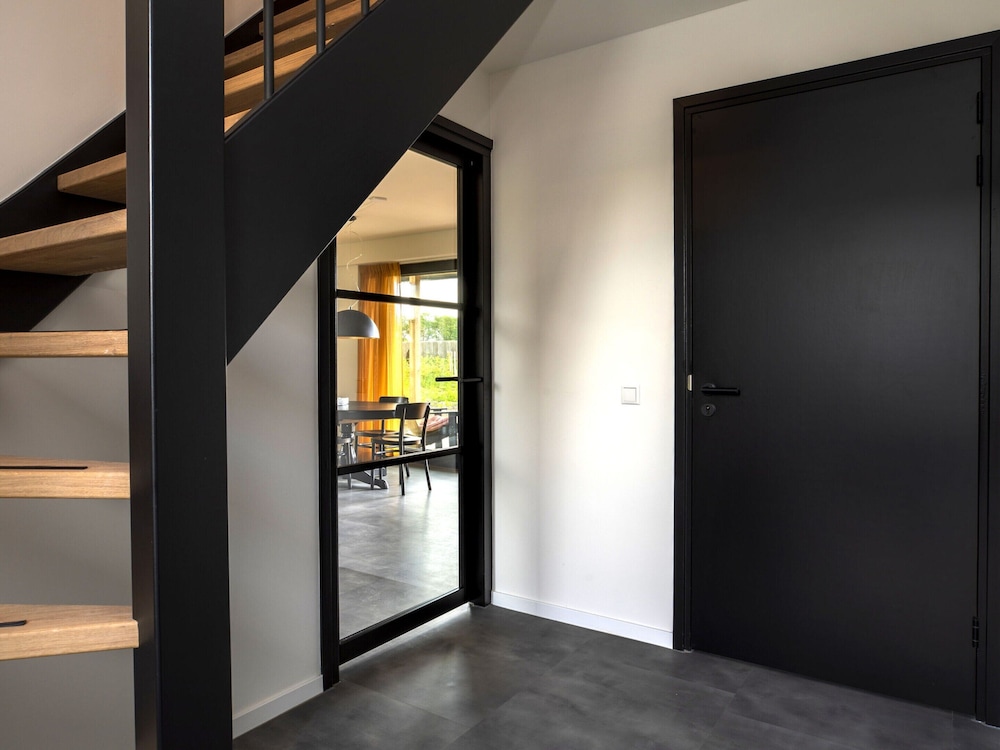Villa photo 2
