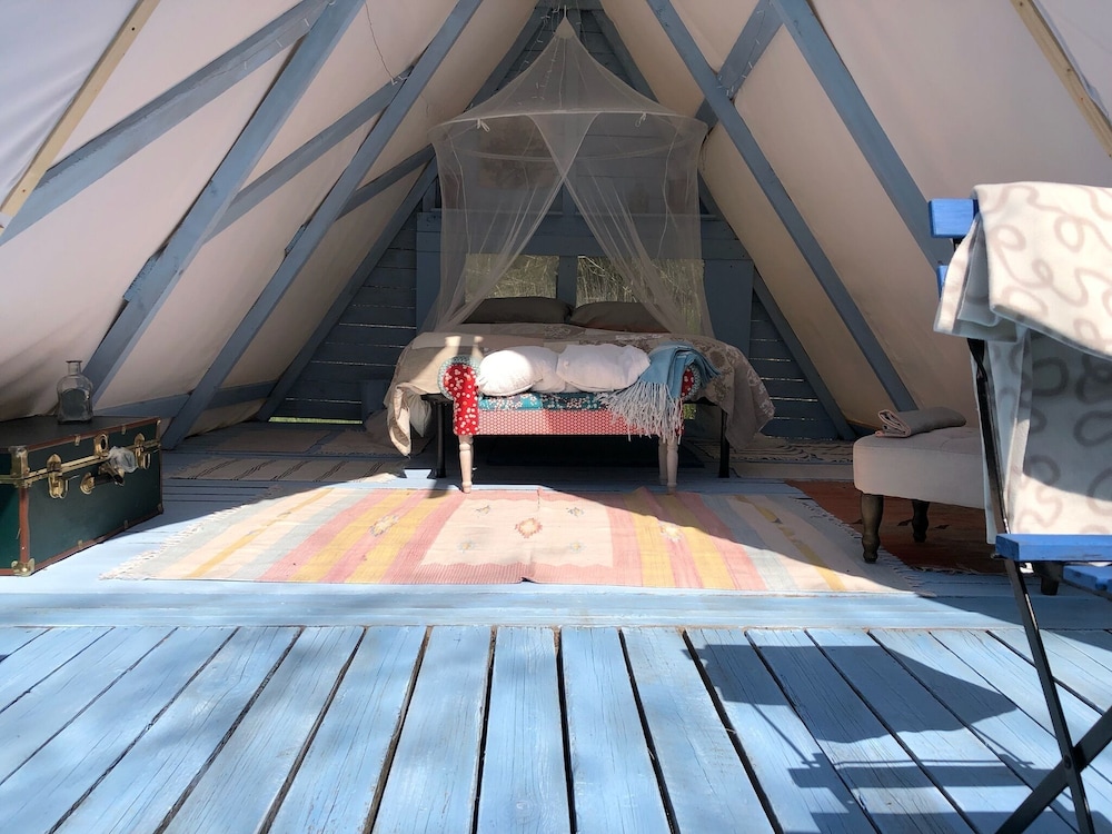 Design Tent, Kitchenette, Hill View photo 1