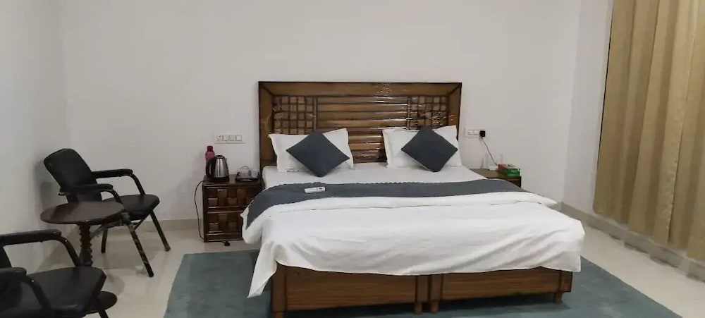 Double or Twin Room photo 2