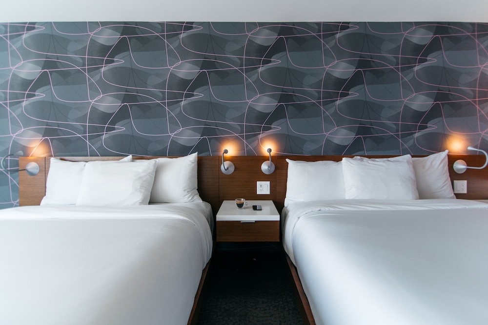 Room, 2 Queen Beds, River View (Upper Floor)
