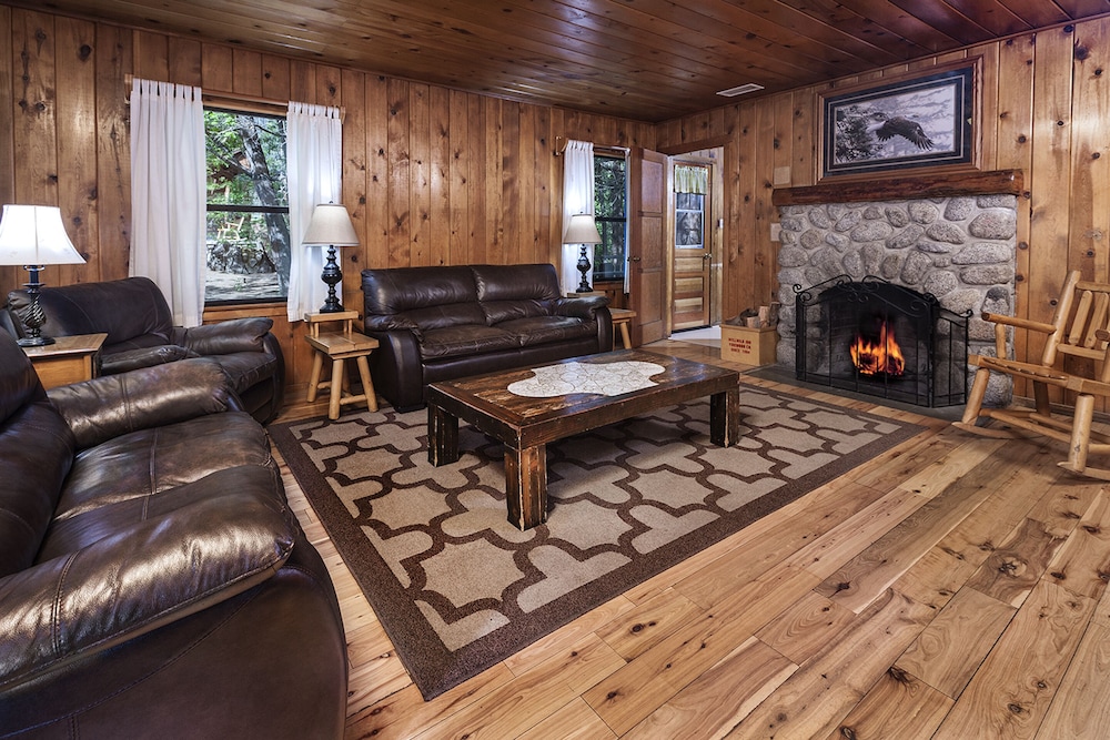 Rustic 2 Bedroom
