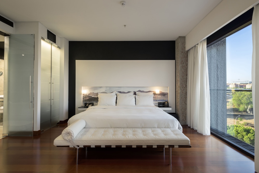 Family Room, 1 King Bed