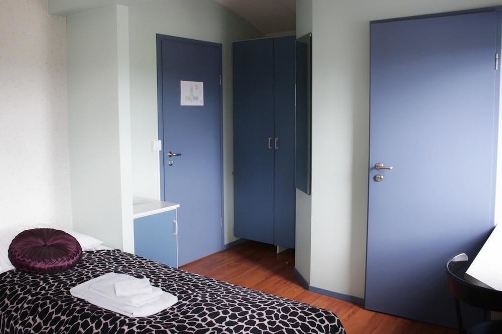 Double or Twin Room, Private Bathroom photo 3