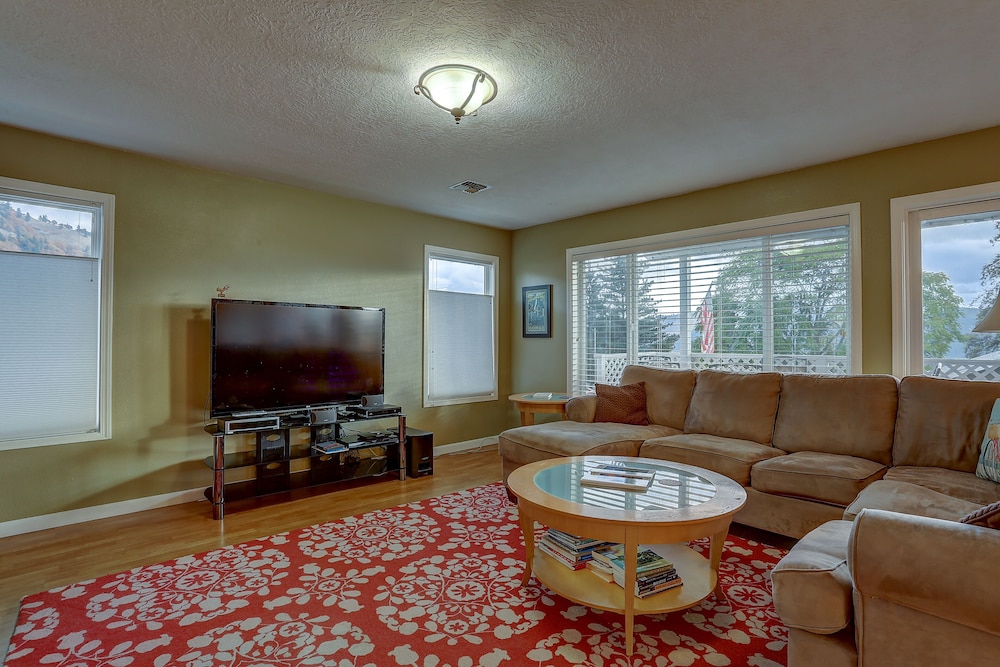 House, 3 Bedrooms photo 1