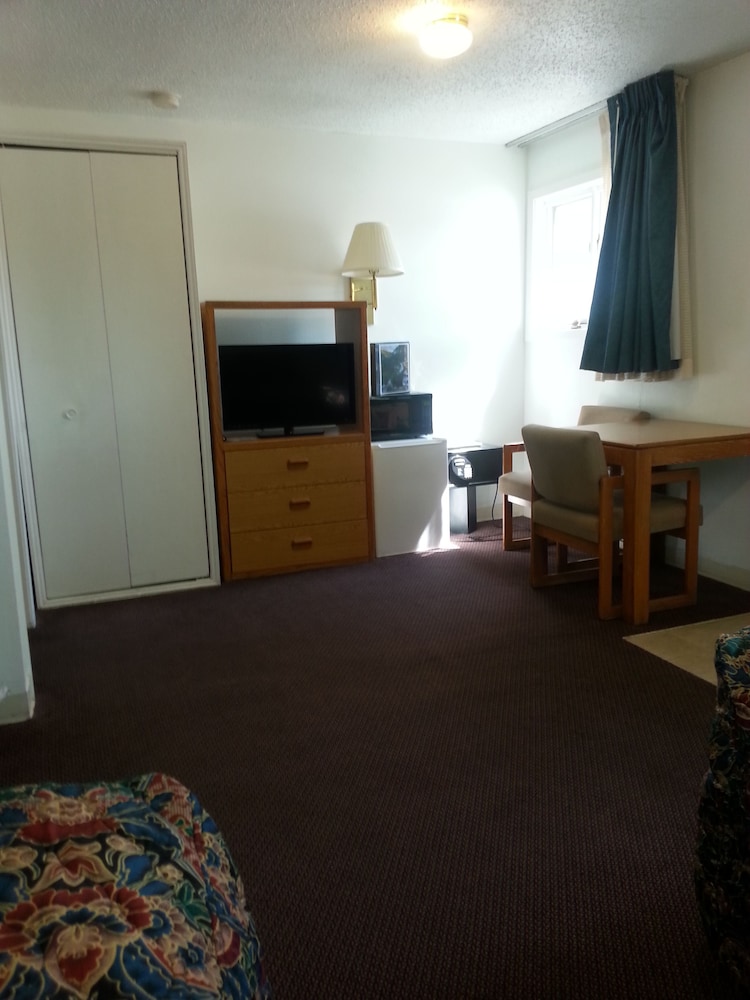 Room, 2 Queen Beds photo 1