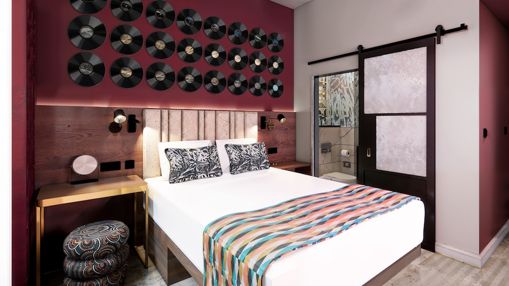 Standard Room - Photo 2