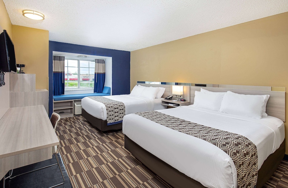 Suite, 2 Queen Beds, Non Smoking - Photo 1