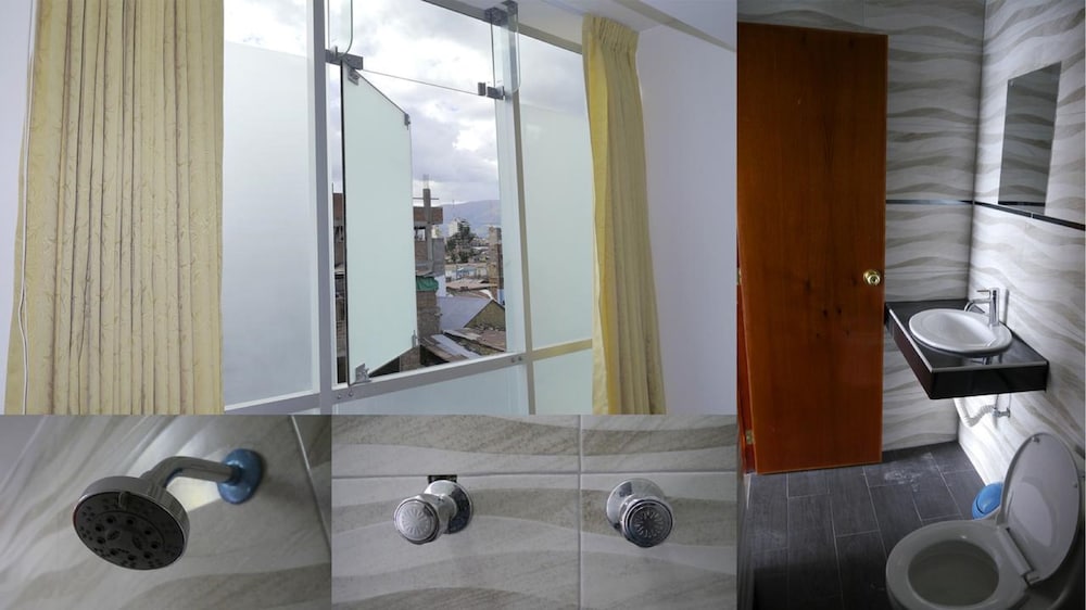 Double or Twin Room, Multiple Beds photo 2