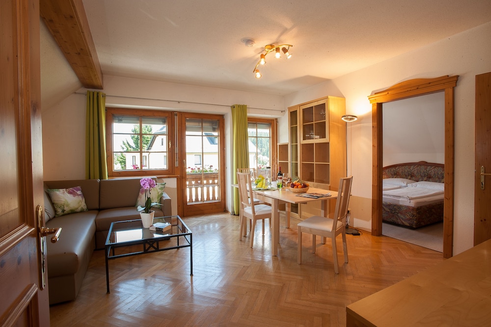 Apartment, 1 Bedroom, Mountain View photo 2