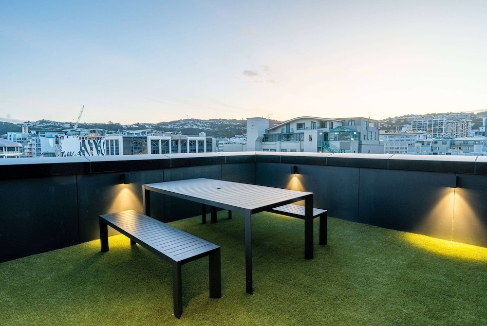 Luxury Penthouse, City View (4 King Beds) - Photo 5