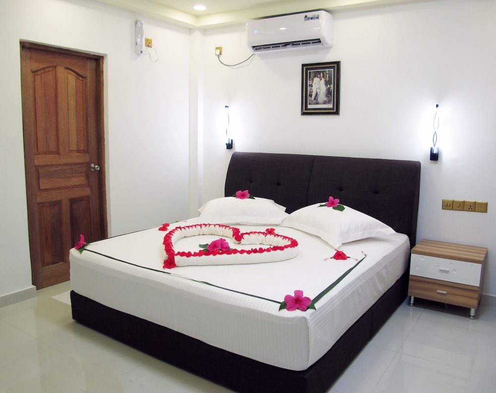 Honeymoon Double Room photo 3