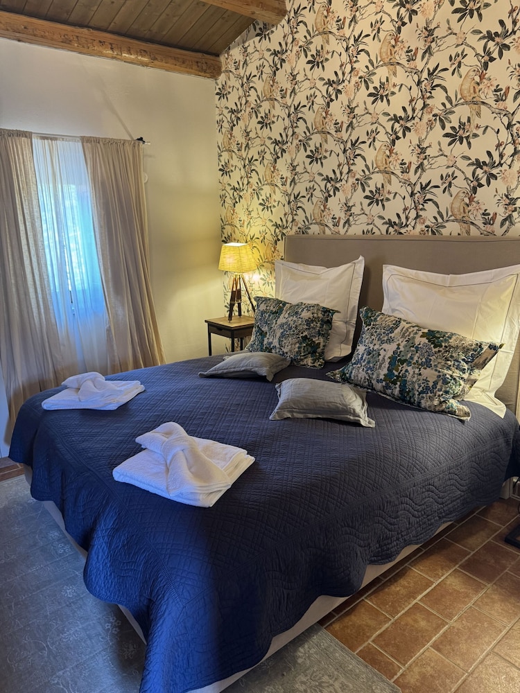 Deluxe Double Room, Private Bathroom, Mountain View