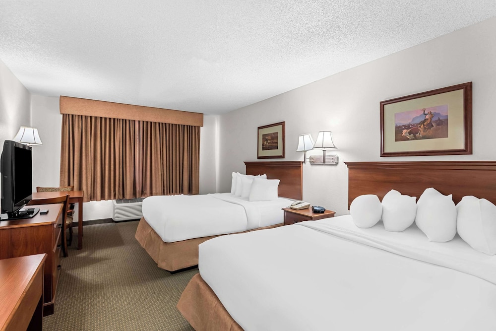 Suite, 2 Queen Beds, Non Smoking photo 1