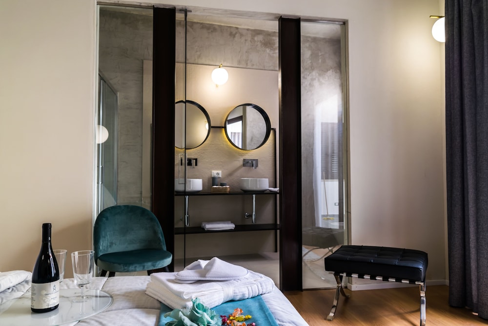 Suite (King) - Photo 12