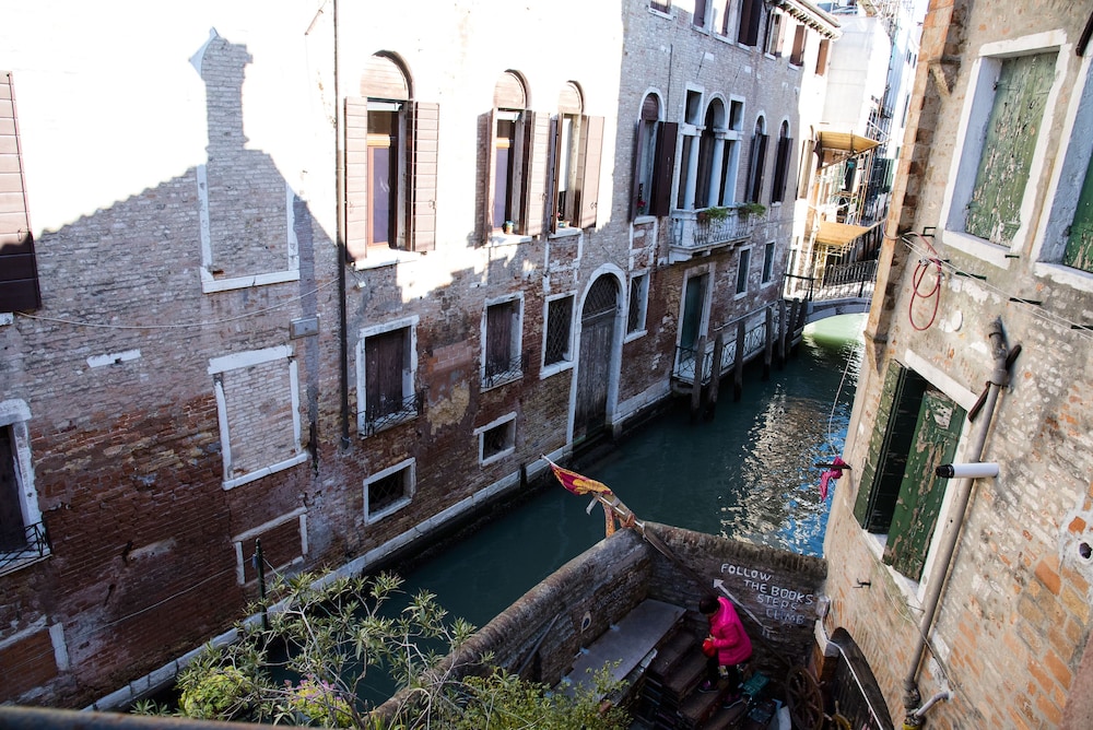 Apartment, 2 Bedrooms, Canal View (Fondamenta Tetta) photo 2