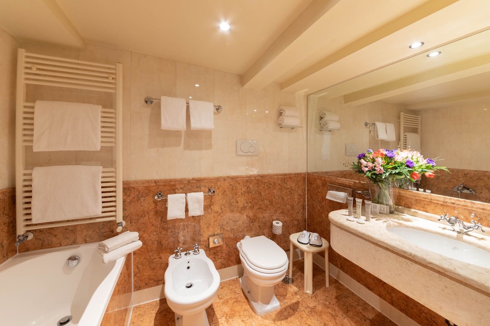 Deluxe Room, Canal View - Photo 5