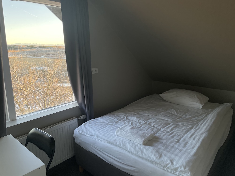 Standard Single Room, Shared Bathroom photo 1