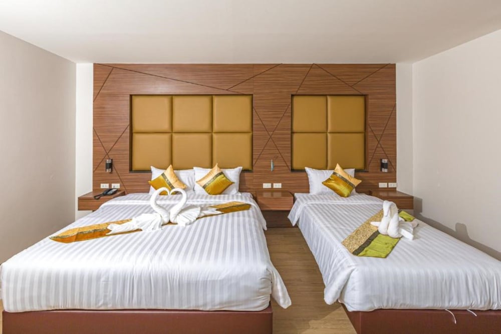 Deluxe Triple Room - Photo 5
