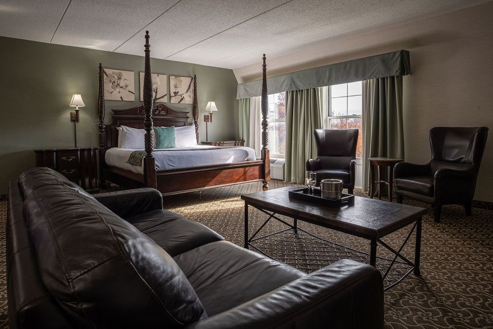 Executive Suite, 1 King Bed with Sofa bed - Photo 3