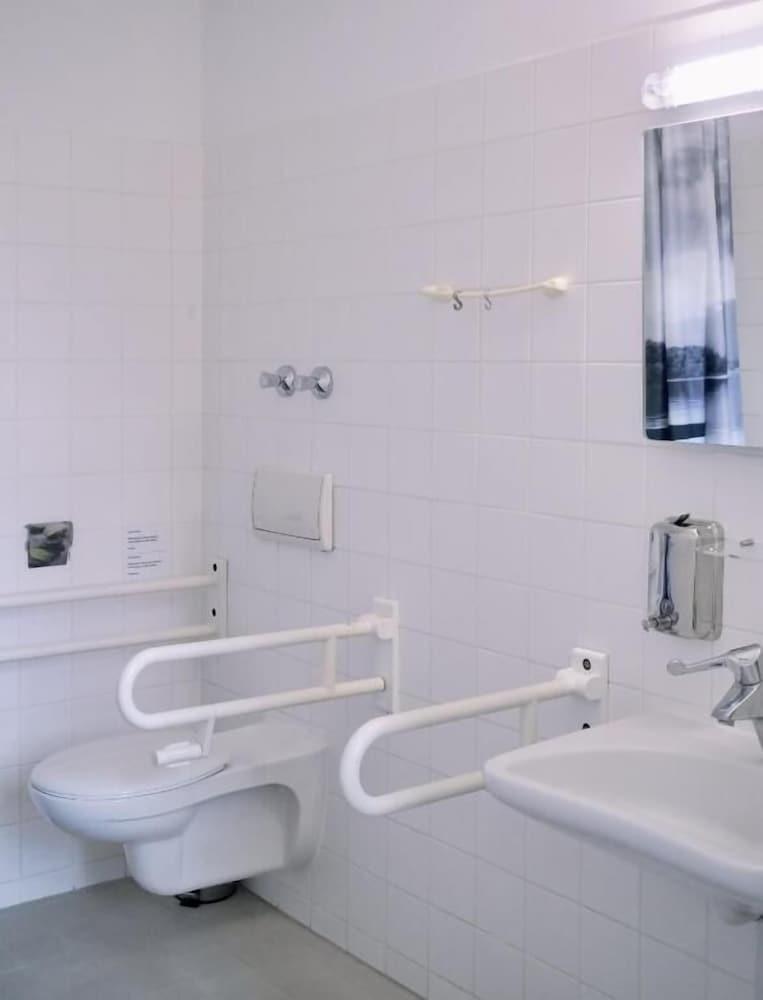 Behindertengerecht Barrierefrei photo 3