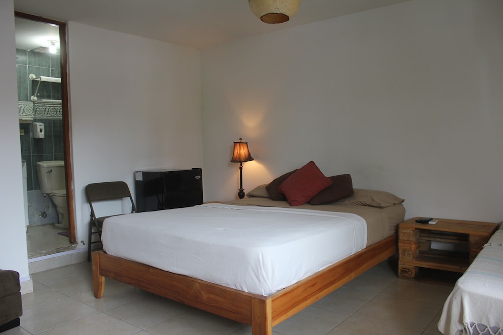 Triple Room, Private Bathroom photo 3