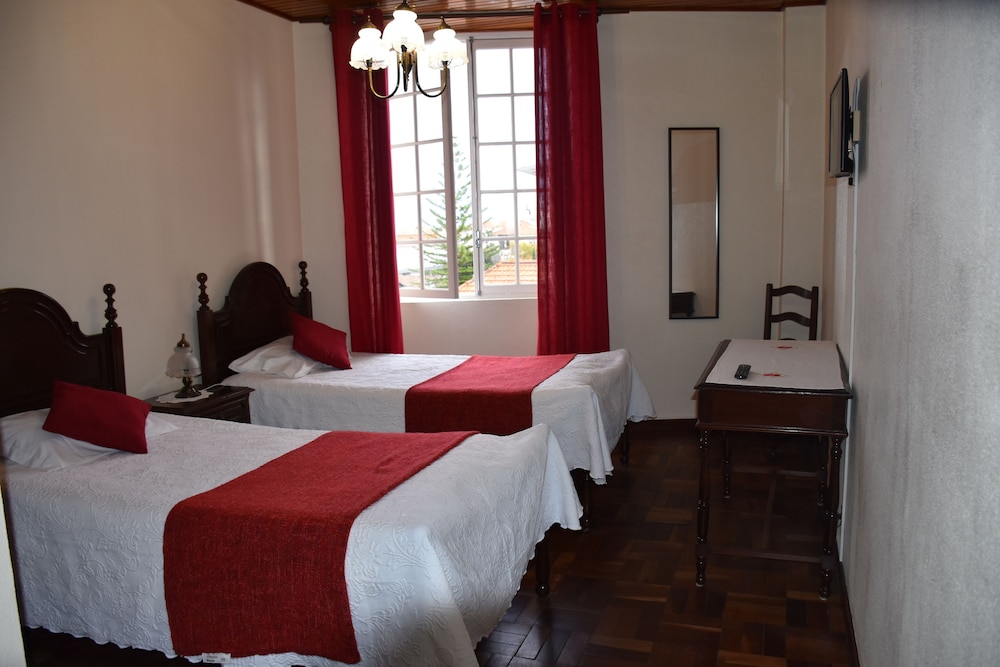 Basic Twin Room photo 1