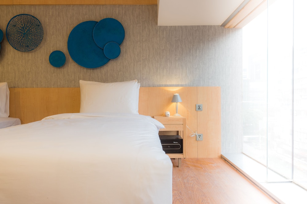 Business Double or Twin Room, City View photo 3