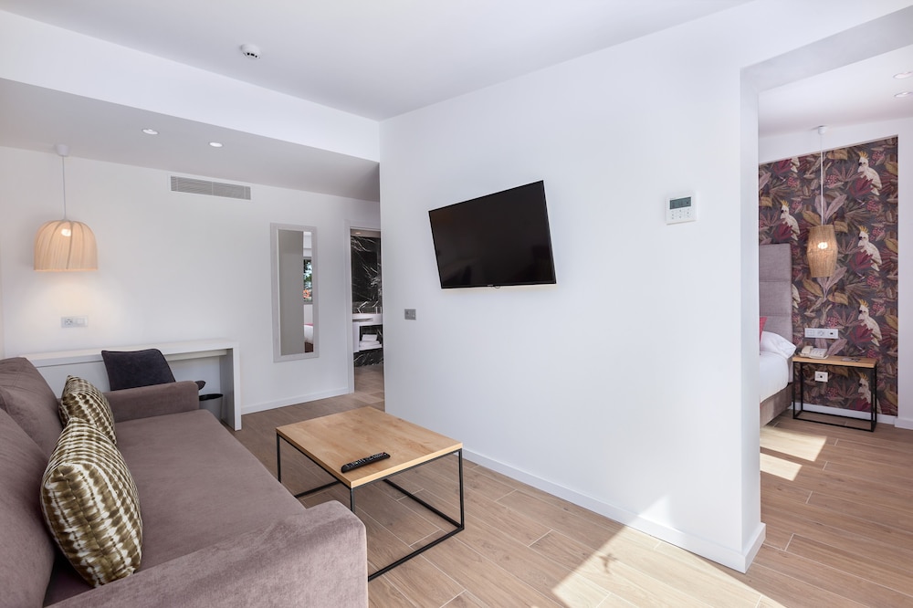 Suite, Terrace (Adults Only +18) photo 2