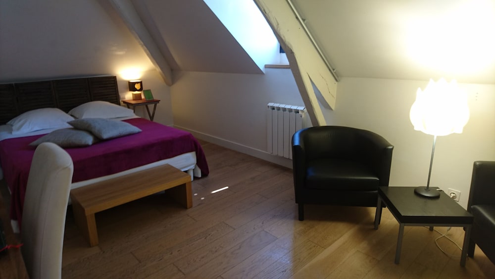 Double Room - Photo 22
