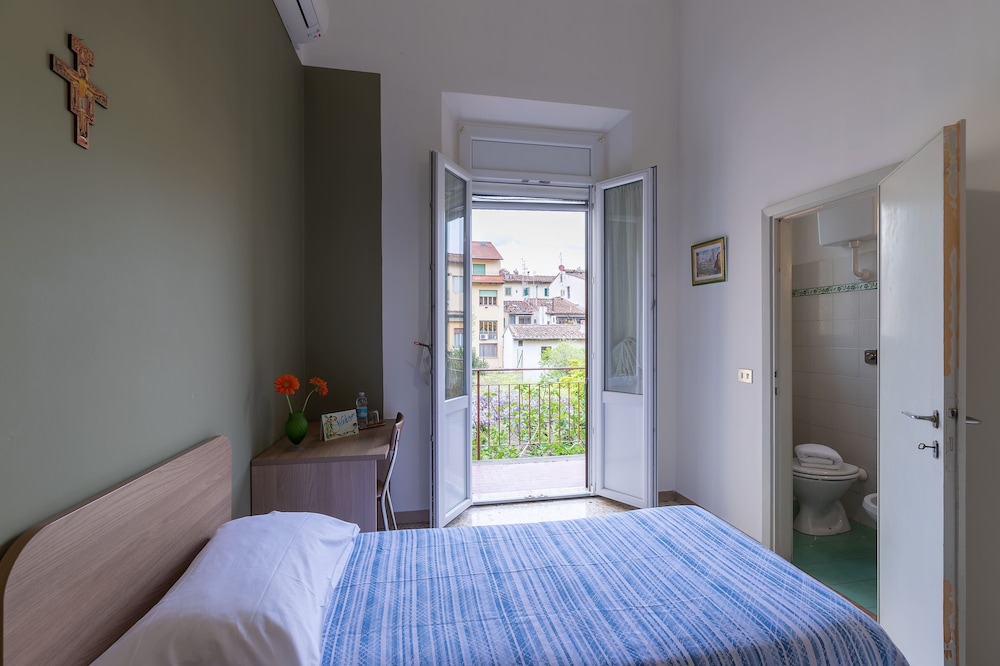 Classic Single Room, 1 Twin Bed, Balcony, Garden View photo 2