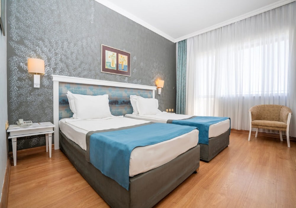 Standard Room (2+2) photo 3