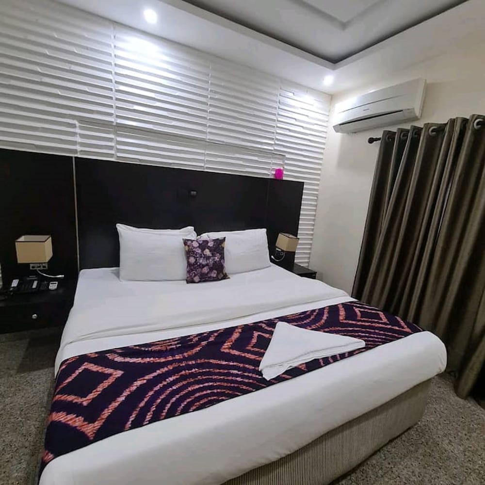 Deluxe Room - Photo 1