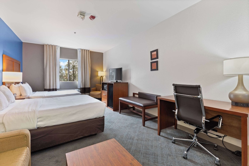 Suite, Multiple Beds, Accessible, Non Smoking - Photo 4