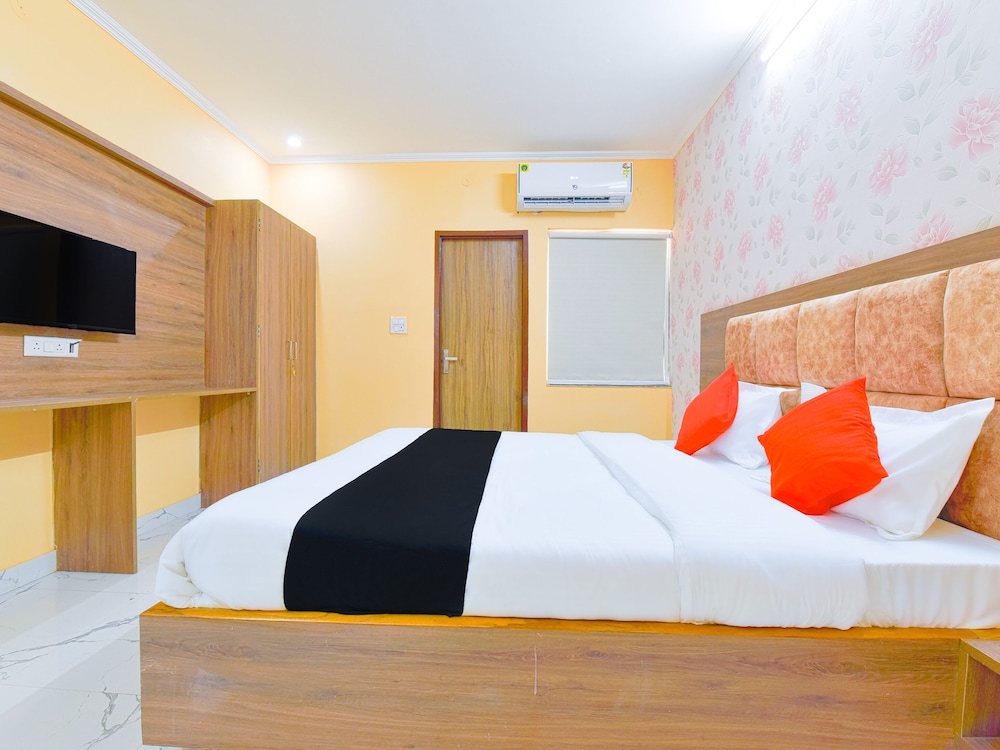 Deluxe Room - Photo 10