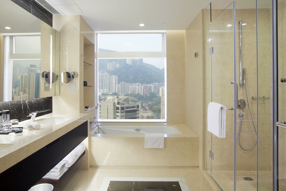 Premium Suite, 1 Bedroom (Executive, Club Floor) thumbnail 6