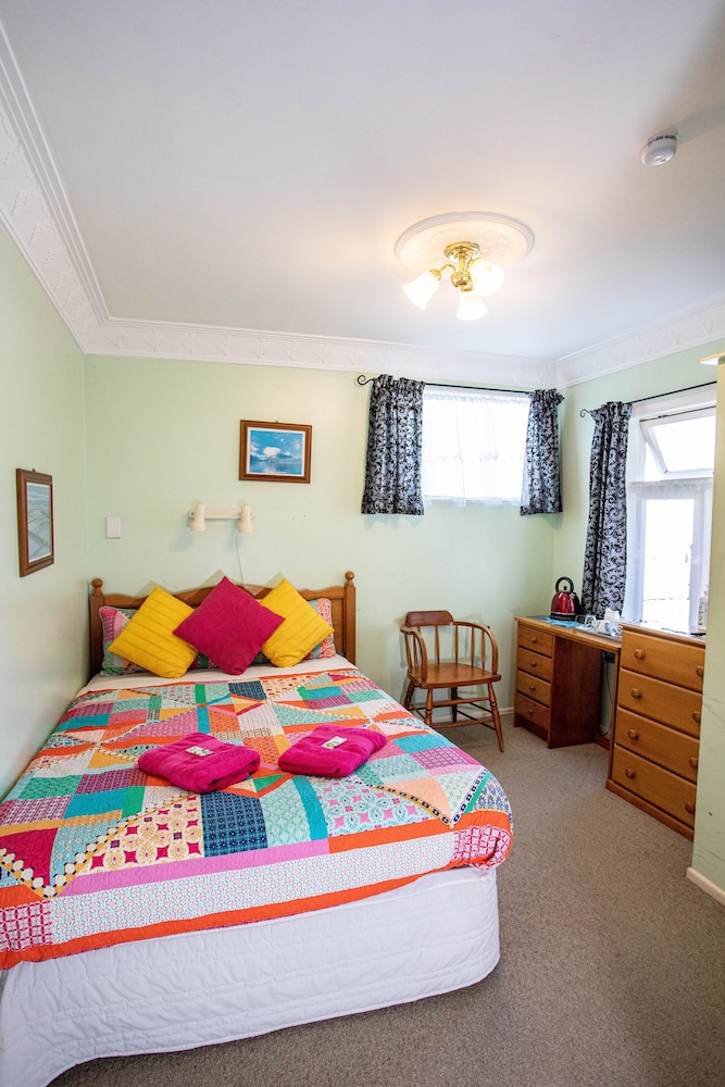 Single room, Double bed with bathroom photo 1