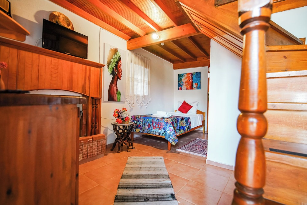 Standard Quadruple Room, Courtyard View photo 2