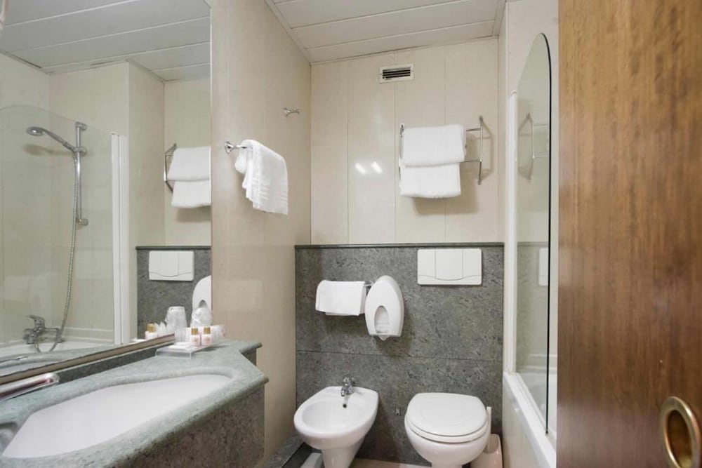 Standard Room - Photo 2