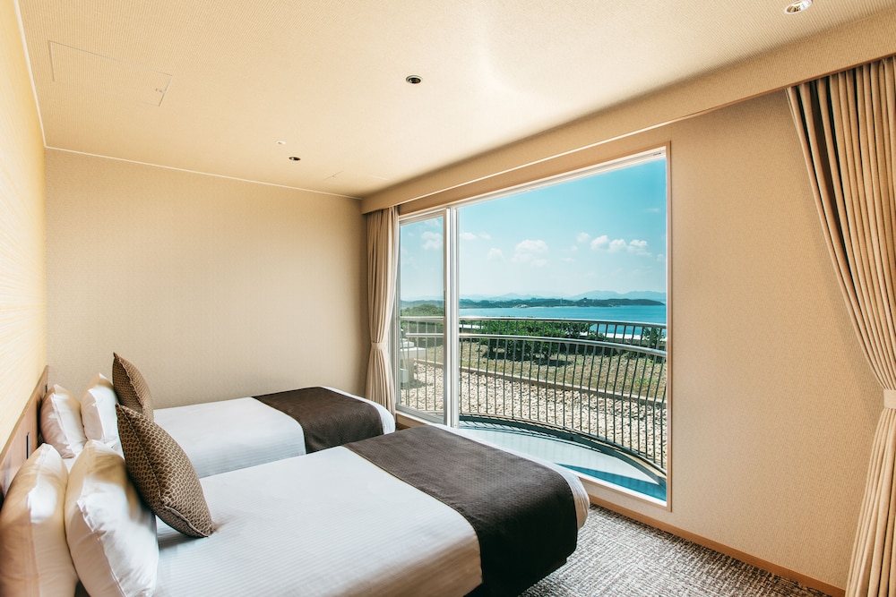 Twin Room(Ocean View)(With private bathroom)(Non-smoking)
