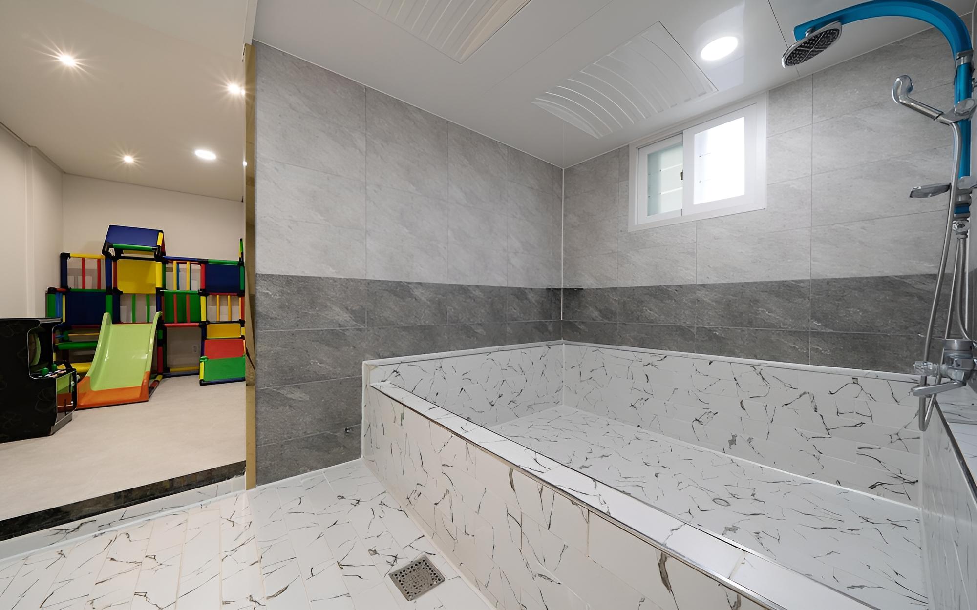 Room (Kids room (non-smoking room no consec) - Photo 4