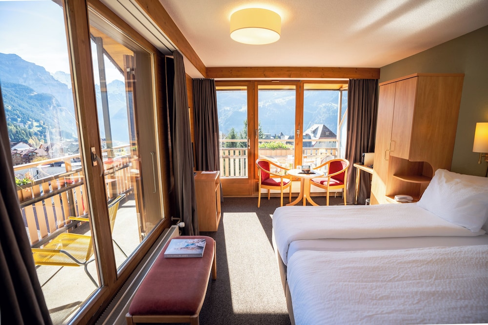 Panorama Double Room with Jungfrau View and Balcony photo 2