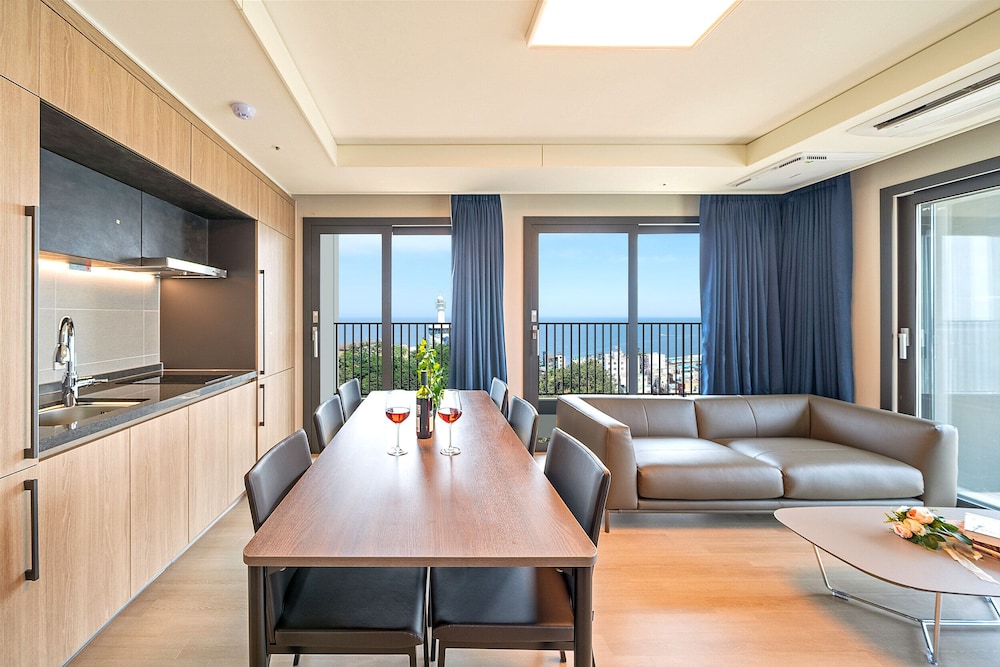 Panorama Ocean View Grand Suite Family - Photo 12