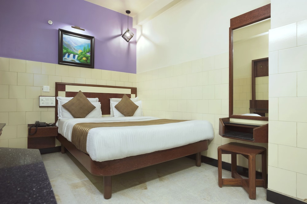 Deluxe Room (Non A/C) photo 1