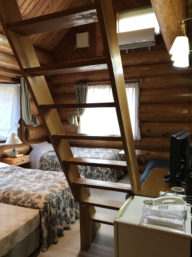 Family Room photo 3