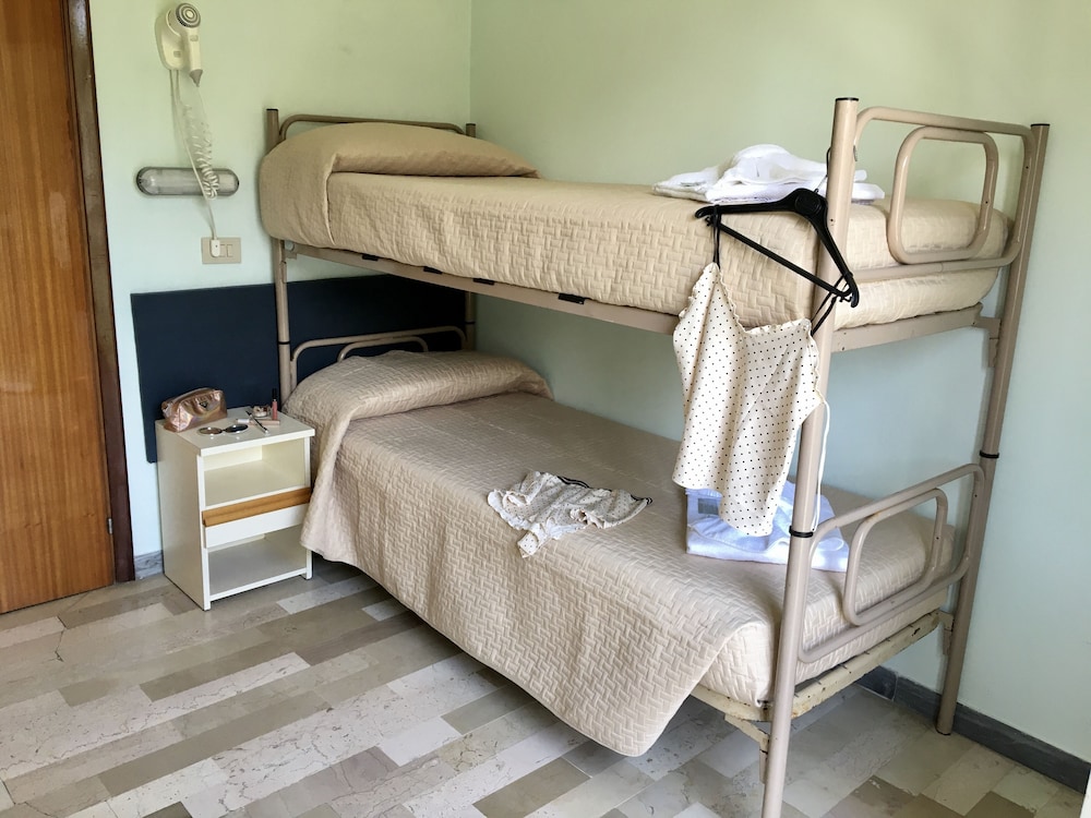 Economy Double Room (Bunk bed)