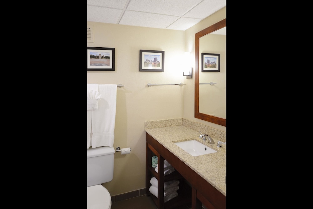 Room, 2 Queen Beds, Non Smoking, River View photo 2
